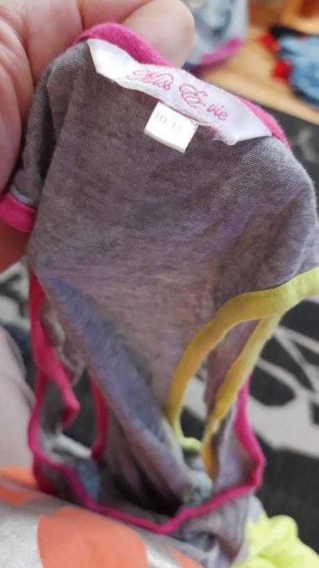 Dievčenské šaty, 146