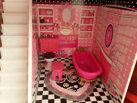 Drevený domček pre babiky, 