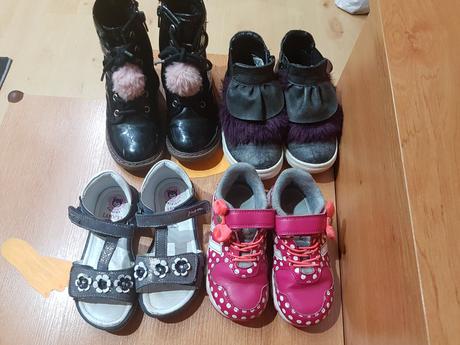 Topanky velkosti 26, 4 kusy, 26