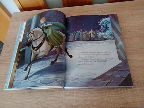 Kniha ladové kráľovstvo-filmove pribehy, 