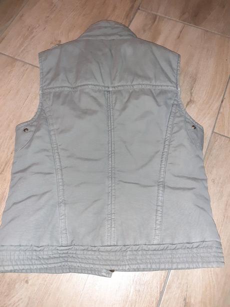 Vesta č.36, street one,36