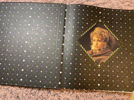 Krásna stará kniha arabela rumburak macourek miloš,