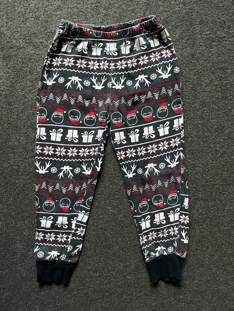 Vianočné pyžamo, lupilu,104