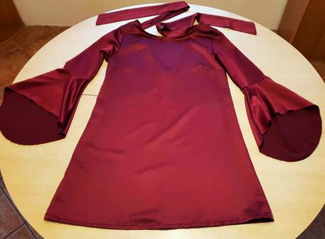 Predám koktejlové šaty veľ.s-m, s