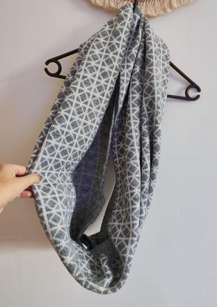 Nekonečný šál reserved, reserved