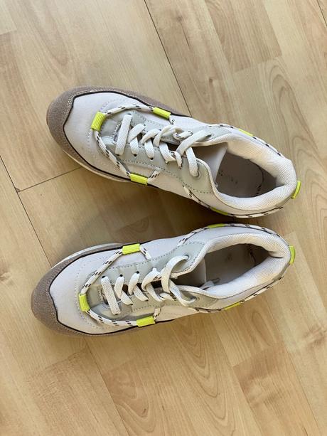 Tenisky, reserved,35