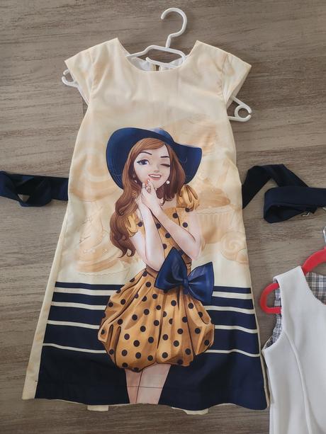 Zaujímavé letná šaty, 122