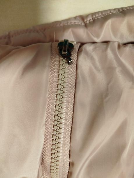 Dlhá zimná bunda, 146