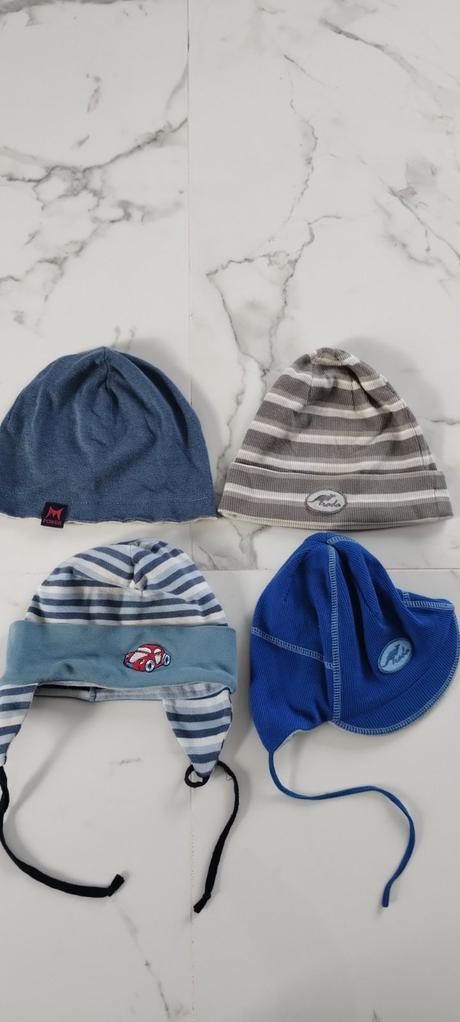 Čiapky 52/54 cm, rada,104