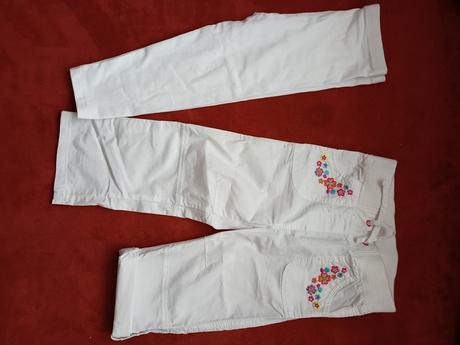 Dievčenské nohavice, 104