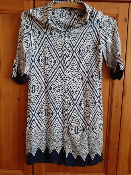 Letné šaty s potlačou ax, s