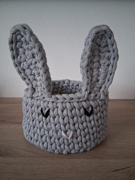 Háčkovaný košík, 