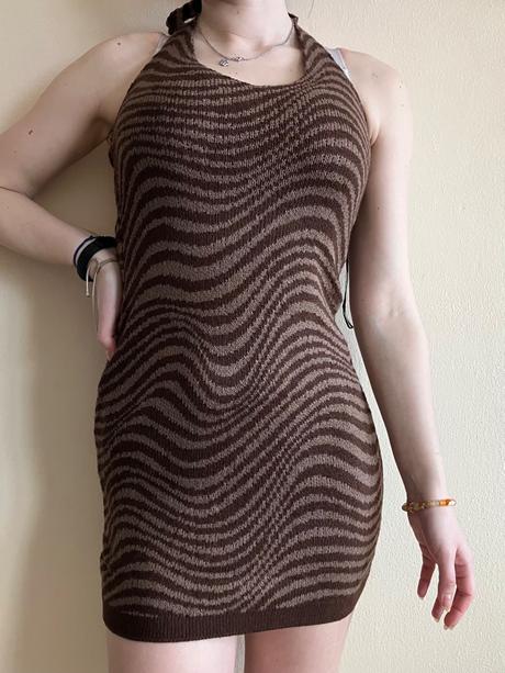 Dámske vzorované hnedé minišaty s viazaním, h&m,s