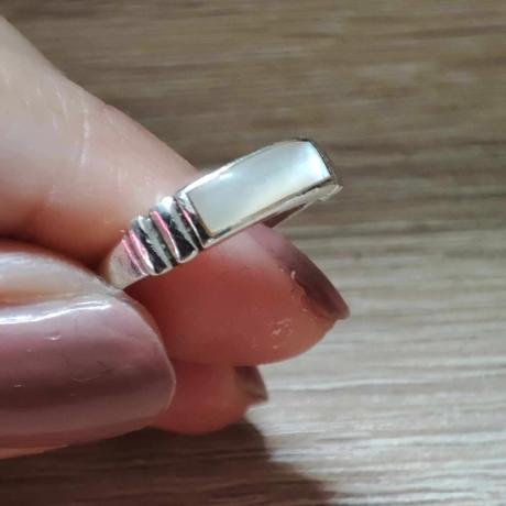 Krásny strieborný prsteň,