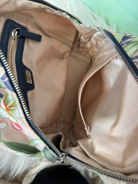 Batoh vak carpisa, carpisa