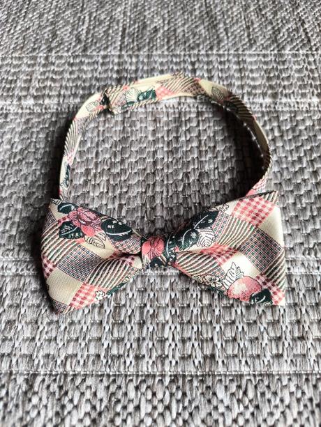 Žakárový motýlik, 