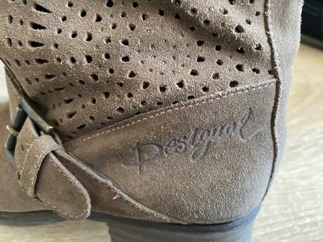 Kratke bezove cizmy desigual, desigual,36