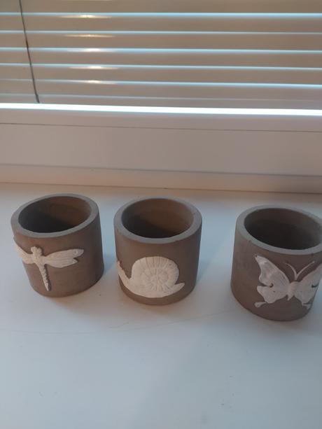 Hlinené kvetináče, 