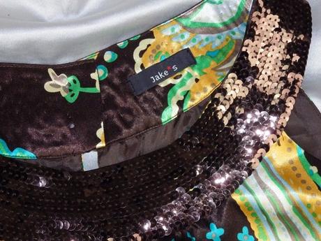 Kvalitné saténové šaty, m