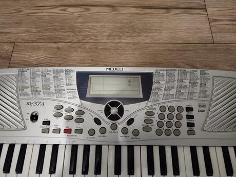 Klávesy kniha pre zaciatocnikov, 