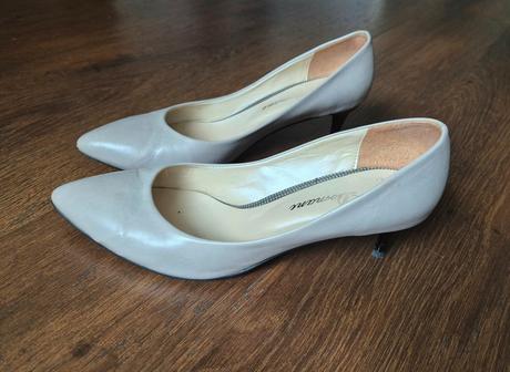 Lodičky 38 domani, 38