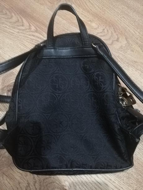 Guess ruksak, guess