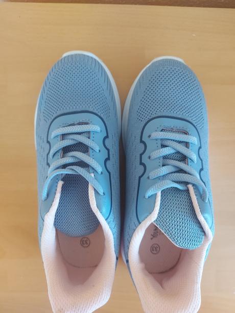 Dievčenské tenisky 33, 33