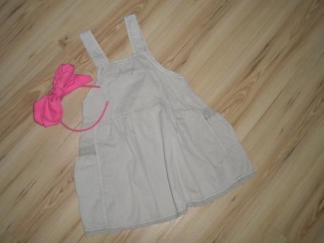 Šatočky s čipkami, 98