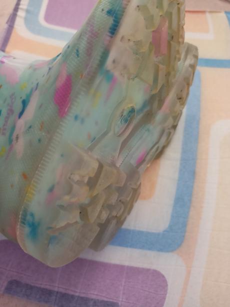 Gumáky jednorožec, 29