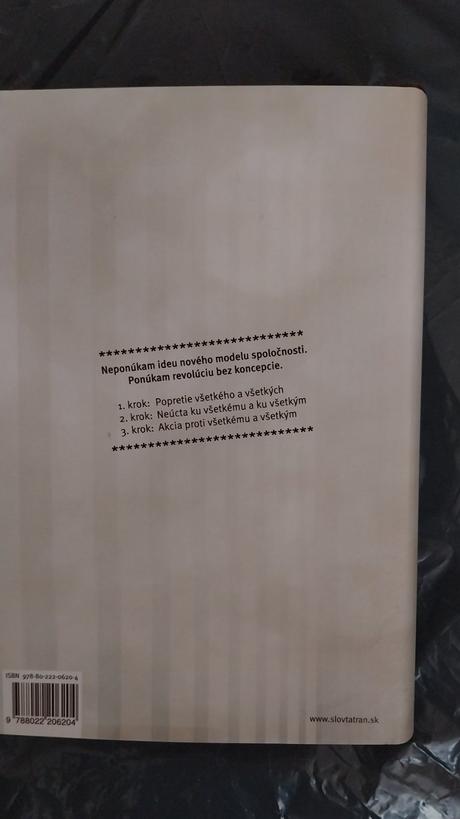 Kniha s detektívnom tematikov - bezprstné mesto,