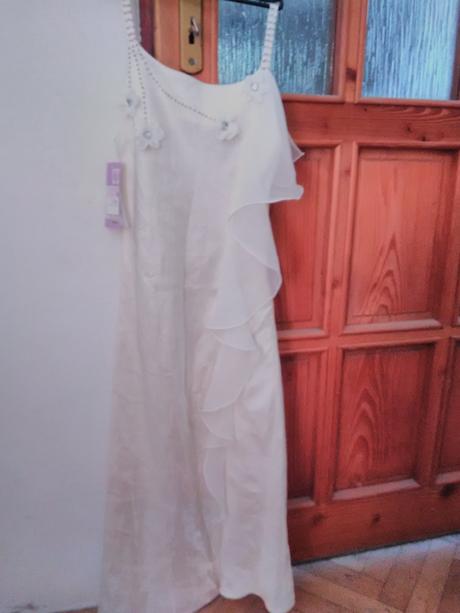 Slávnostné šaty, 134