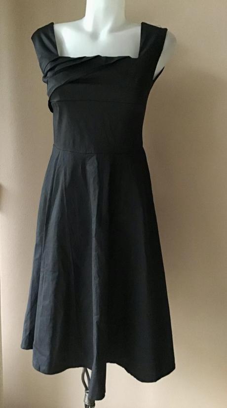 Krásne šaty s visackou, 36 / s