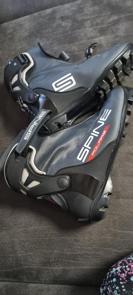 Topanky na bezky spine, 45