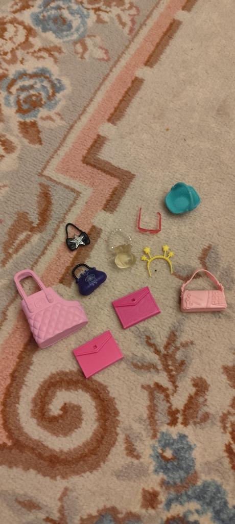 Kabelky a prislušenstvo pre barbie,