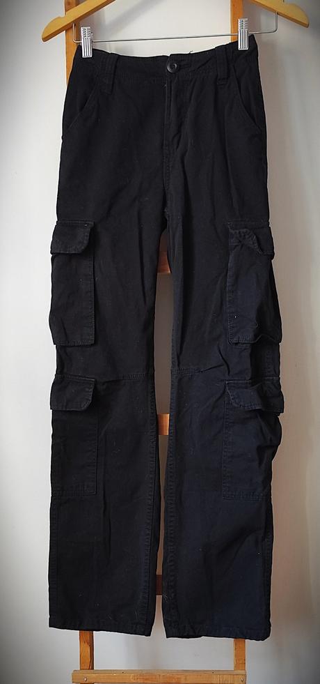 Štýlové kapsáče pre vysoké dievča, bershka,32