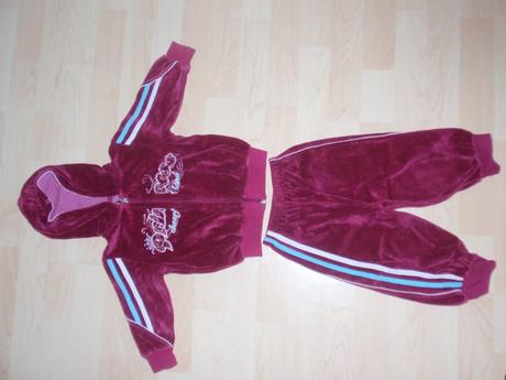 Velúrové súpravy, 86