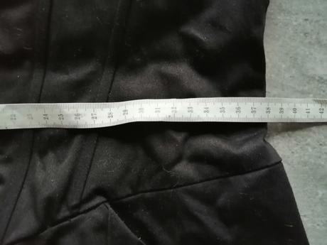 Čierne členité šaty warehouse v40 s kosticami, warehouse,40