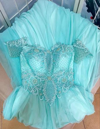 Spoločenské šaty vo veľkosti s, s