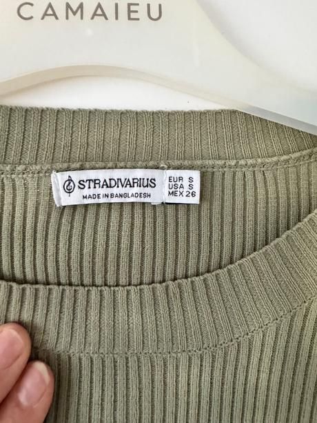 Vrubkovane šaty stradivarius, stradivarius,s