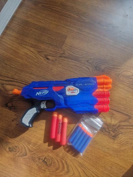 Nerf dual strike, 