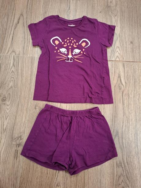 Predám pyžamko, lupilu,116