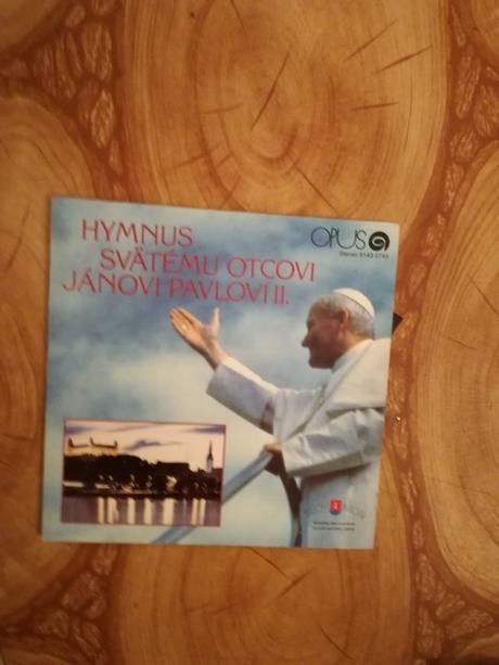 Retro gramofón a platne,