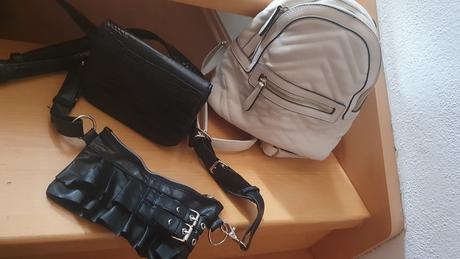 Kabelky na opasok + ruksak, 