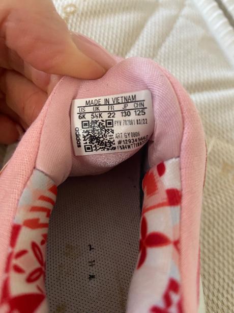 Adidas botasky, nike,23