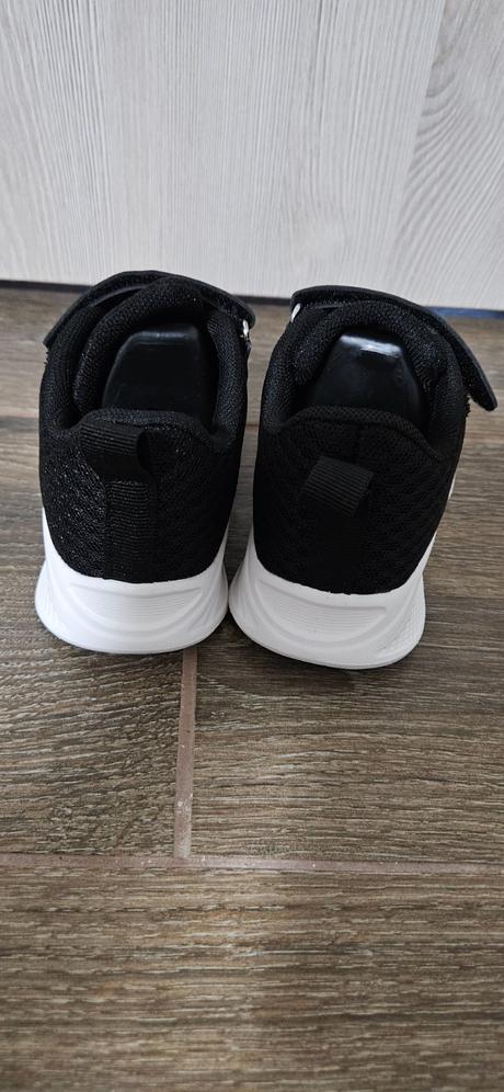 Čierne tenisky shein, 28