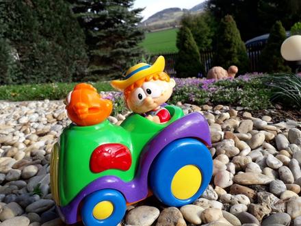 Autíčko so zvukmi a svetlom,