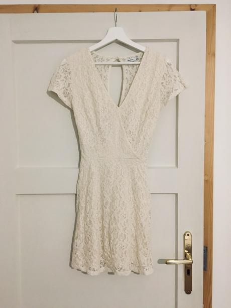 Kremove cipkove siatky, bershka,s