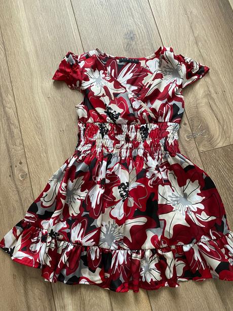 Šaty 100, sisley,104