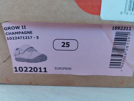 Dievčenské topánky, 25