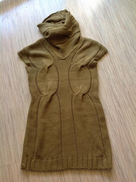 Pletena rolakova vesta, gate,s